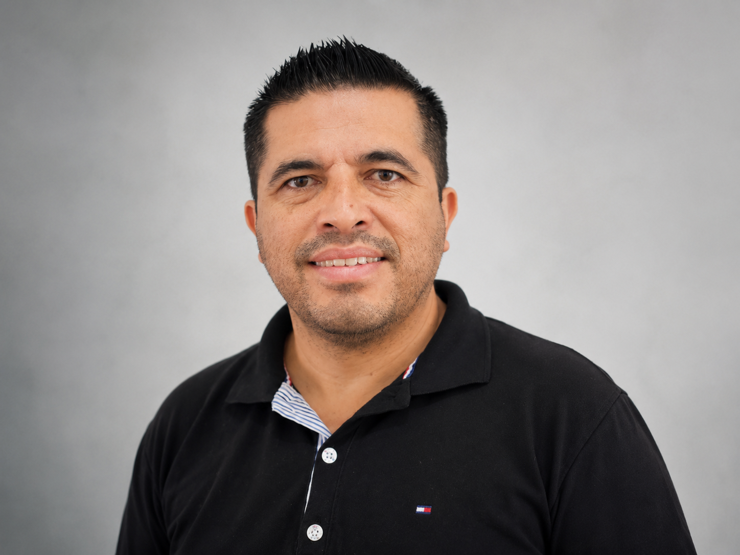 Gastón Mejía, empresario de anuncios luminosos
